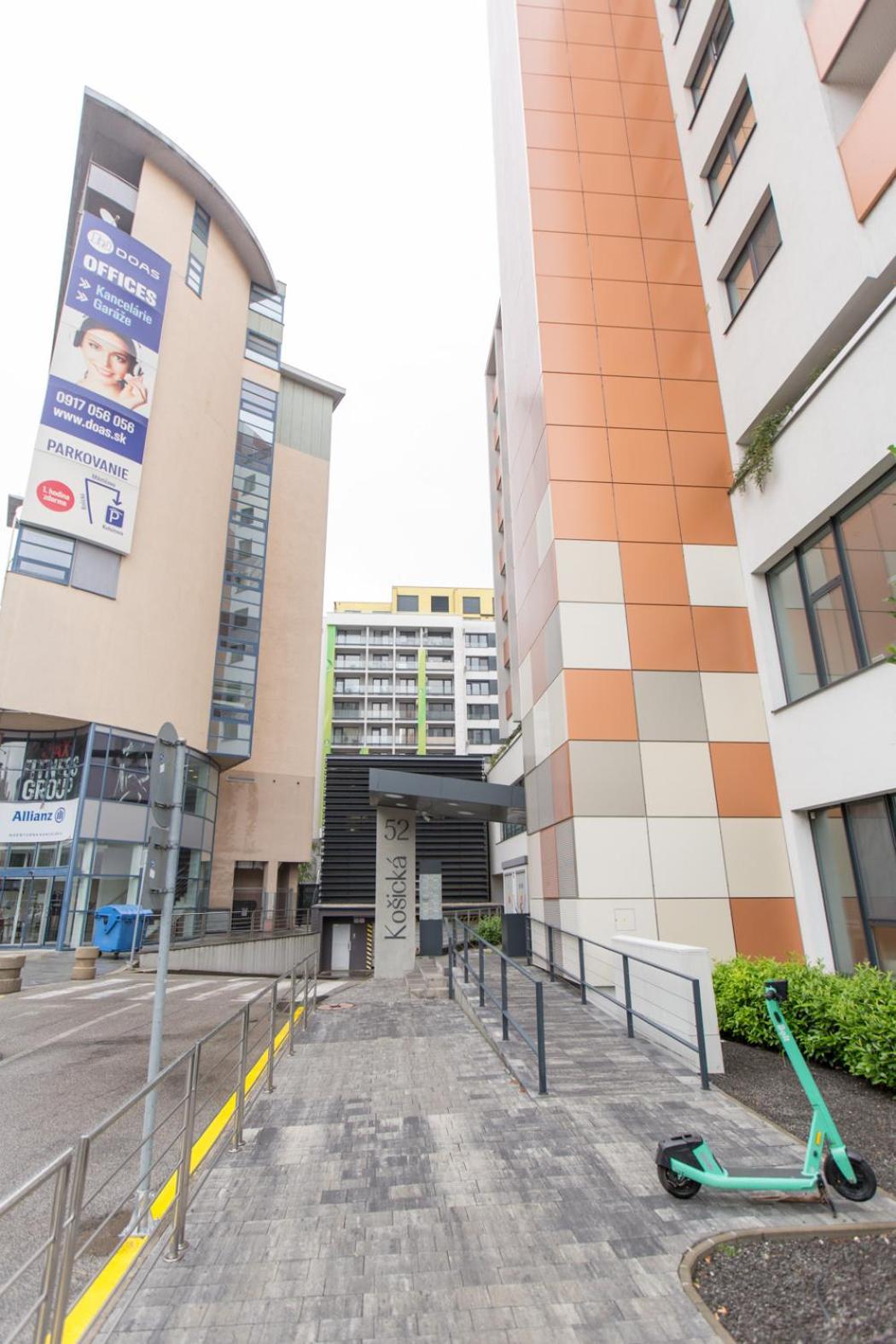 Apartment In The Center Of Bratislava Kosicka 52 ภายนอก รูปภาพ